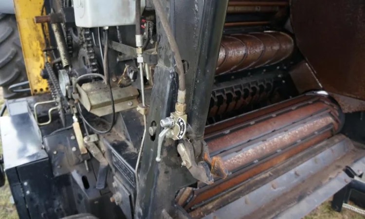 Рулонный пресс подборщик New Holland BR 6090 / рулоннік Нью Холанд - фото № 5