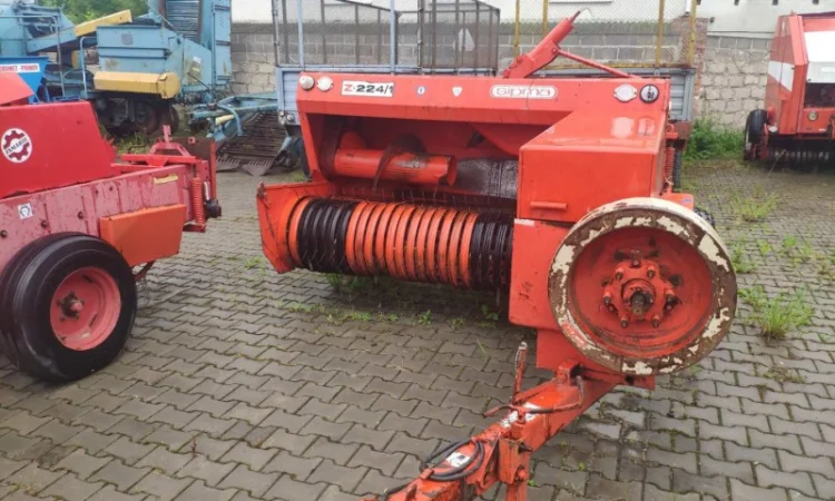 Прес підбирач тюкопрес тюковщик Famarol - фото № 4