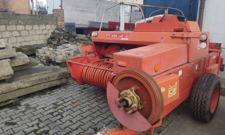 Прес підбирач тюкопрес тюковщик тюковальник Famarol - фото № 8