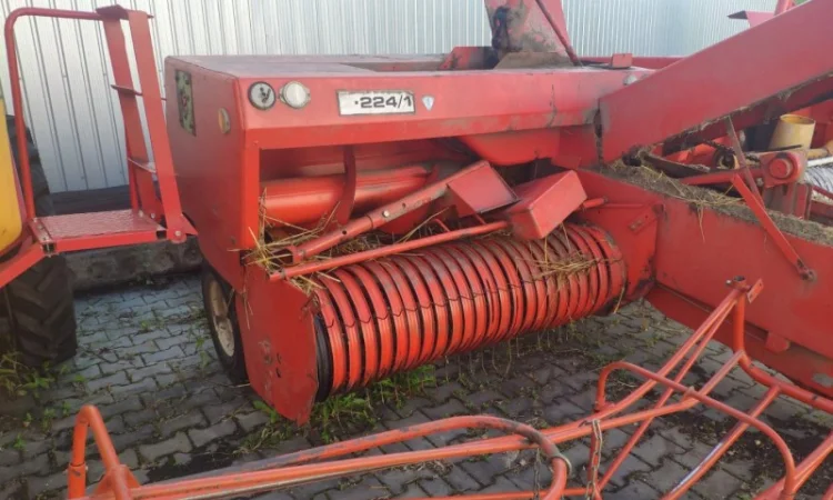 Прес підбирач тюкопрес тюковщик тюковальник Famarol - фото № 15