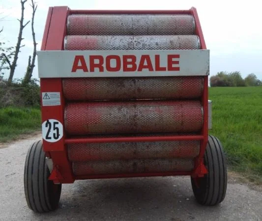 Прес-підбирач рулонний CLAAS Rollant 44 - фото № 1