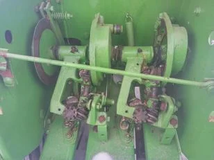 Прес-підбирач тюковий JOHN DEERE 339 - фото № 3