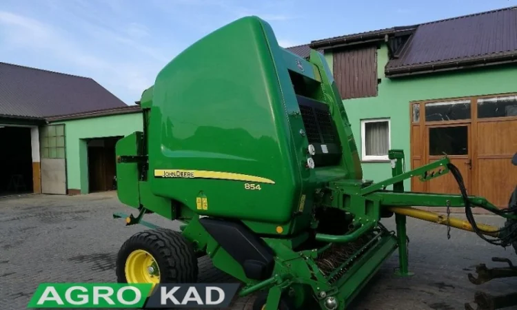 Пресс-подборщик рулонный John Deere 854 - фото № 1