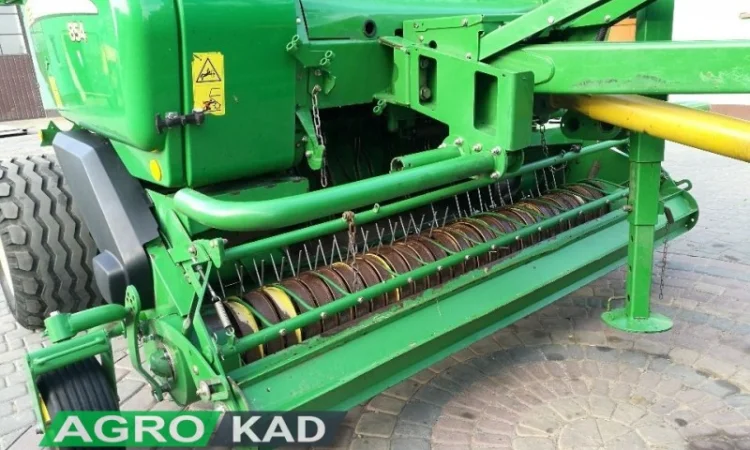 Пресс-подборщик рулонный John Deere 854 - фото № 5