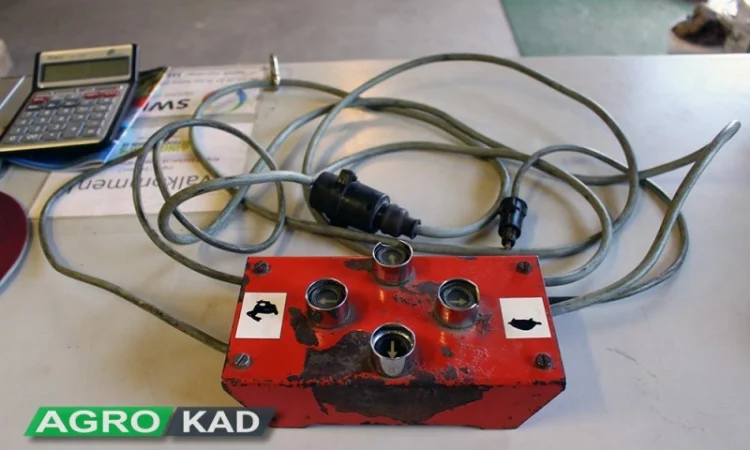 Пресс-подборщик тюковый DEUTZ-FAHR HD 440 - фото № 14