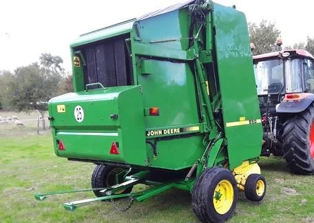 Прес підбирач рулонний John Deere 550 - фото № 1