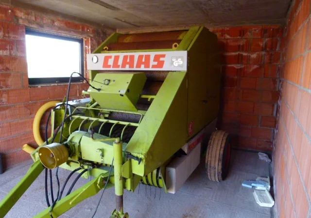 Пресс подборщик рулонный Claas Rollant 44 в хорошем состоянии - фото № 1