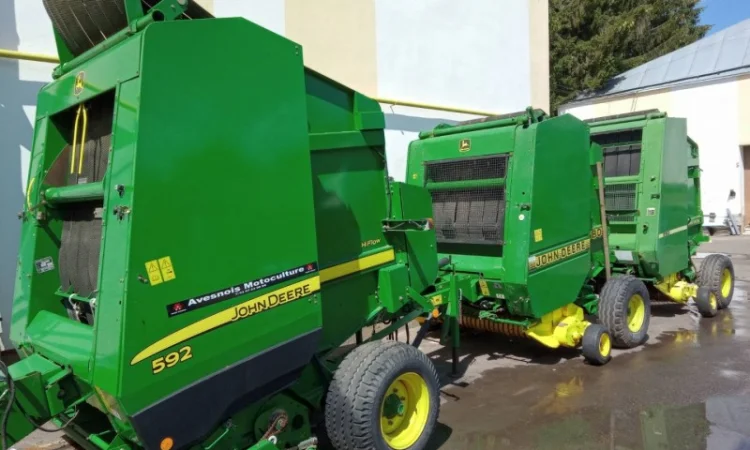 Прес підборщик рулонний John Deere 550, 580, 592 - фото № 1