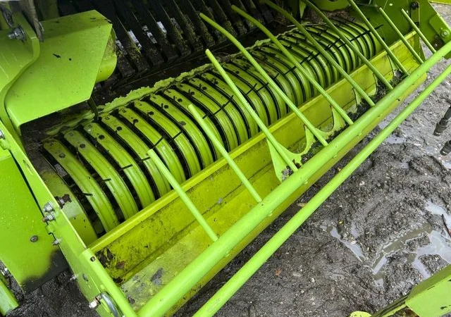 Рулонний прес-підбирач Claas Rollant 240 - фото № 6