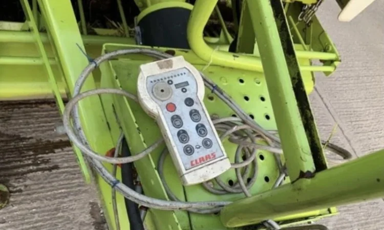 Рулонный пресс подборщик Claas Variant 280 - фото № 2