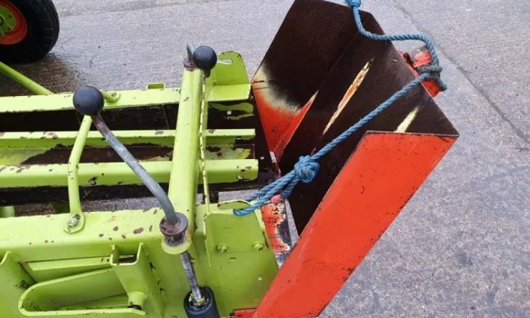 Прес підбирач Claas Markant 65 - фото № 11