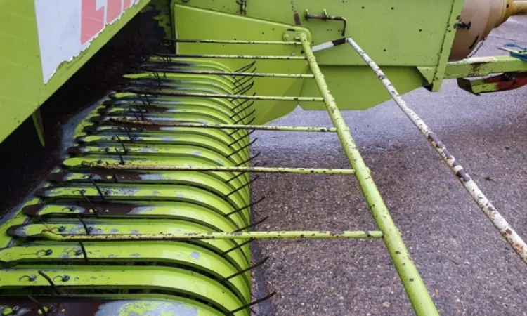 Прес підбирач Claas Markant 65 - фото № 5