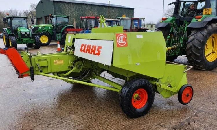 Прес підбирач Claas Markant 65 - фото № 6