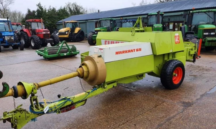 Прес підбирач Claas Markant 65 - фото № 9