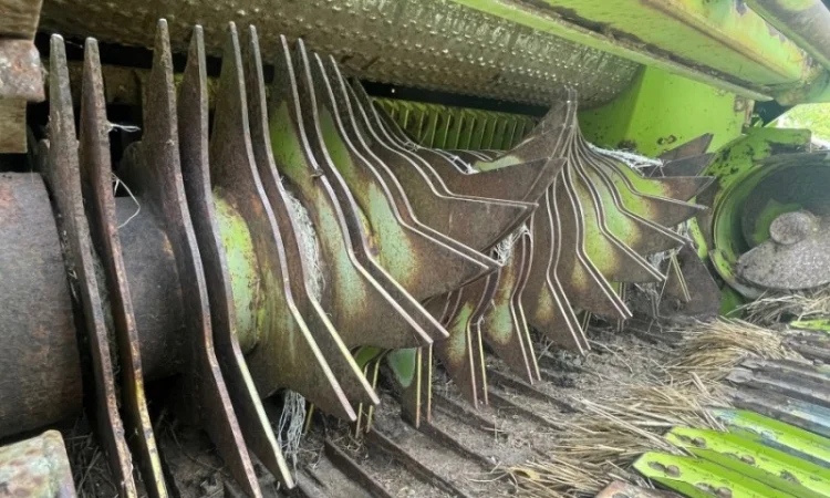 Пресс підбирач Claas Rollant 46 Roto Cut - фото № 9