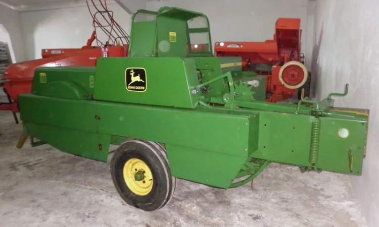 Пресс подборщик john deere 330 бу - фото № 1