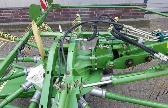 Граблі (валкоформувач) Krone Swadro 710/26 T - фото № 6