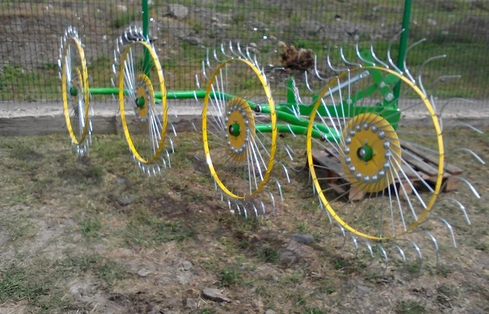 Сіно (грабарка) ворушилка «Сонечко» 4-х колісна (Польща) - фото № 1