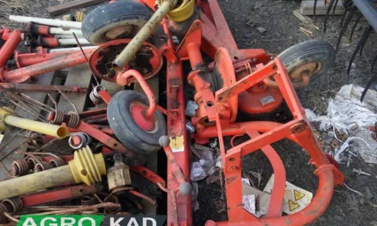 Грабли-ворошилки роторные KUHN GF 4201 MH - фото № 2