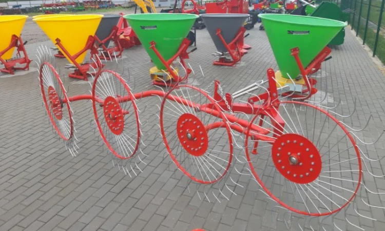 Сіно ворушилка «Сонечко» 4-х колісна (Польща) - фото № 1