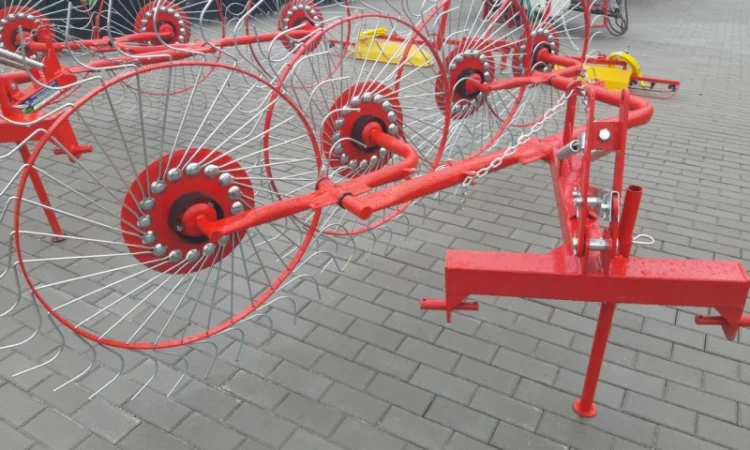 Сіно ворушилка «Сонечко» 4-х колісна (Польща) - фото № 2