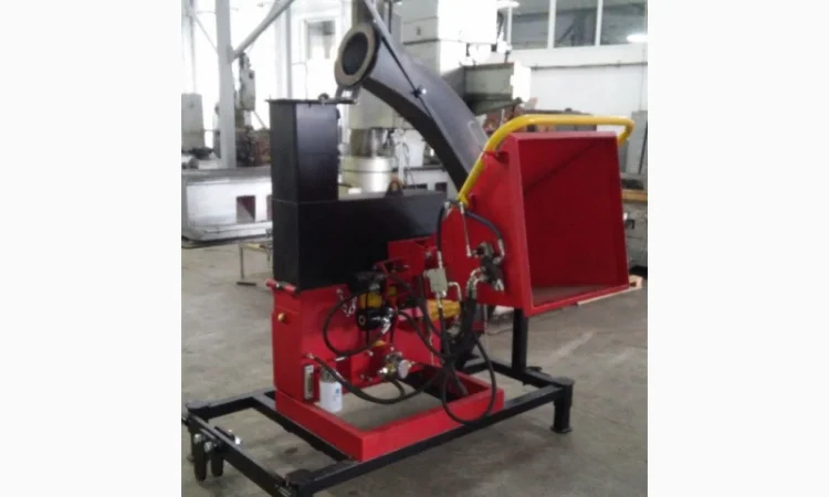 Щепоріз на трактор (подрібнювач деревини) - фото № 1