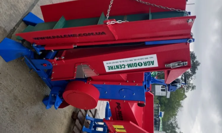 Подрібнювач гілок PG-160T-КR навісний на трактор з поворотною транспортувальною стрічкою - фото № 10