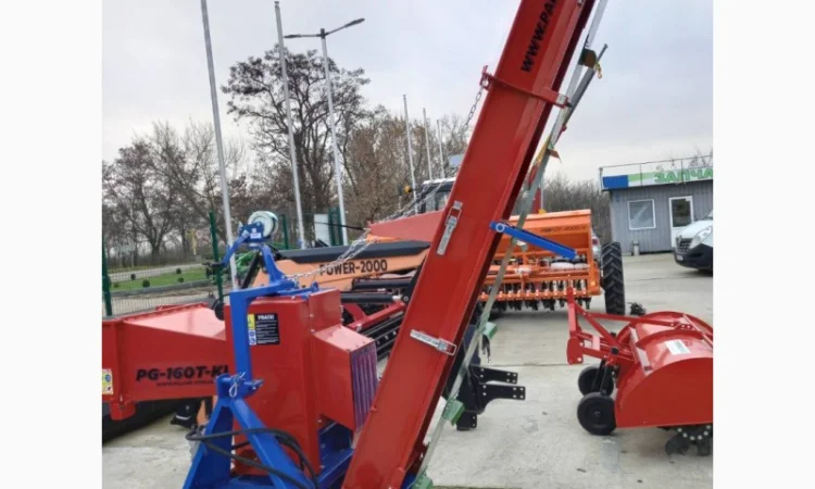 Подрібнювач гілок PG-160T-КR навісний на трактор з поворотною транспортувальною стрічкою - фото № 2