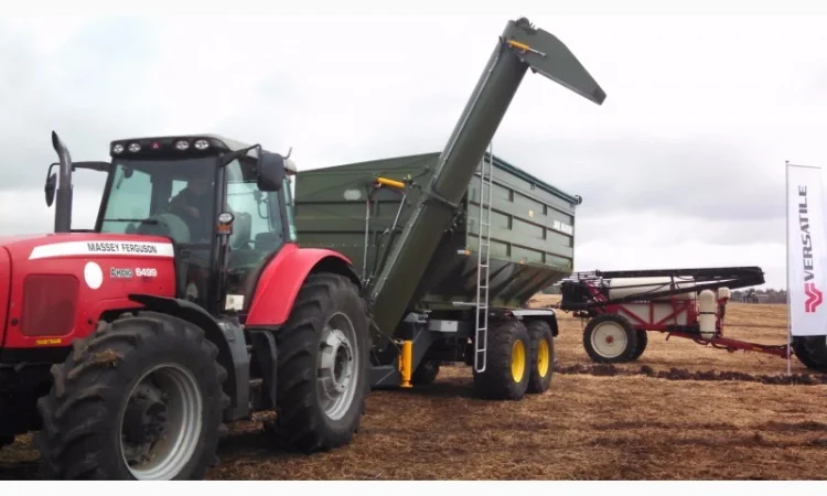 Перегрузчик ПБН (9-50 м3) для трактора. Перевантажувальний бункер накопичувач Кобзаренк - фото № 1