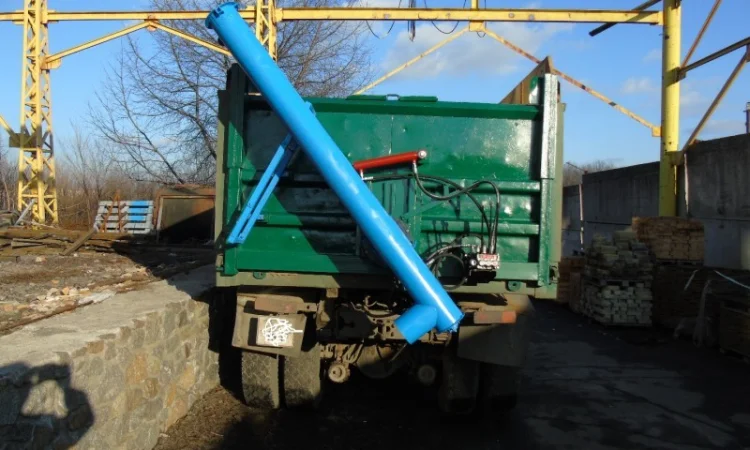 Загрузич сеялок МАЗ - фото № 1