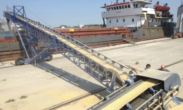 Передвижной ленточный кораблепогрузчик СТРЕЛА - фото № 1