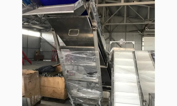 Ленточный транспортер подающий в камеру шоковой заморозки - фото № 4