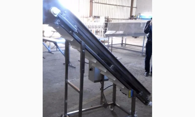 Ленточный конвейер мобильный для мяса - фото № 1