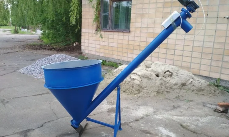 Шнек, погрузчики, шнекові конвеєри, шнековий дозатор, комбайни, змішувачі - фото № 4