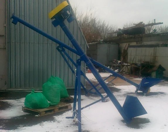 Шнековий конвеєр на колесах, шнековый погрузчик - фото № 1