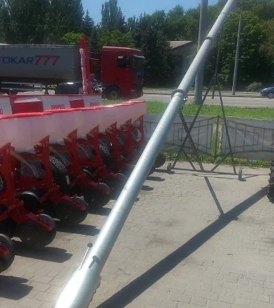 Погрузчик зерна шнековый Kul-MeT Длина 6-8 м Зернопогрузчик шнековый. Длина - 8 метров - фото № 4