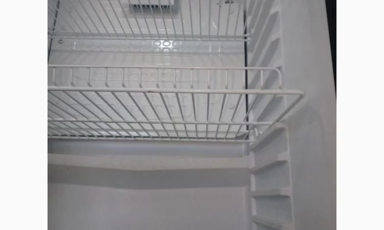 Продам холодильну вітрину - фото № 2