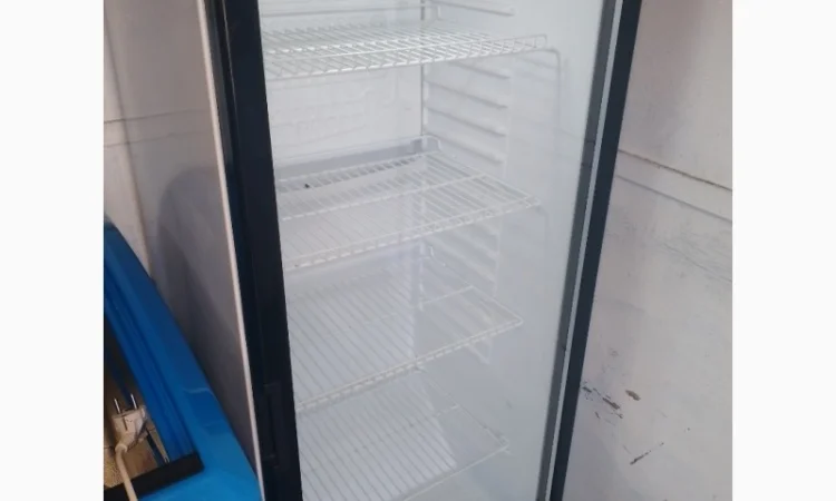 Продам холодильну вітрину - фото № 4