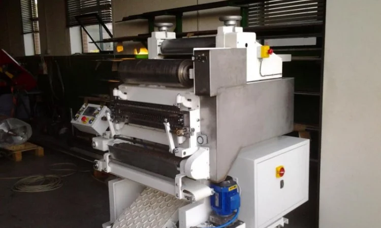 Машина для производства макарон фарфалле бабочек бантиков 350 кг/час б/у - фото № 1