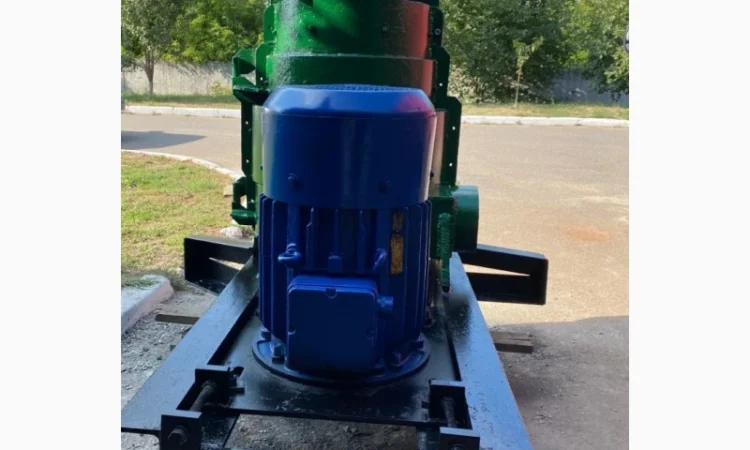 Млин ударно вихровий для продуктів 55 кВт до 10 тонн. Дрібний помел - фото № 2