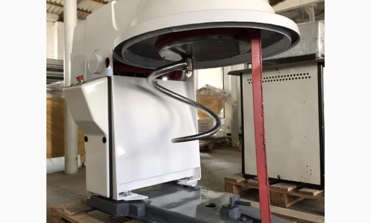 Тестомесильная машина (тестомес) Л4-ХТ2В (без дежи) - фото № 1