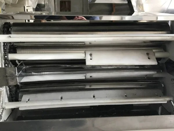 Тестораскаточная машина для лаваша РЛ-500/Н (настольная) - фото № 4