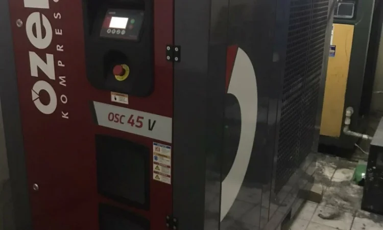 Гвинтовий компресор 15 бар, для видування ПЕТ тари -пляшок, лазерної різки - фото № 2