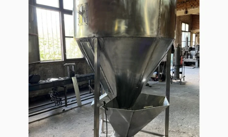 Змішувач харчовий вертикальний шнековий промисловий 6300 літрів - фото № 1
