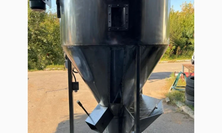 Вертикальний змішувач для продуктів з нержавіючої сталі 304. 2000 літрів - фото № 1