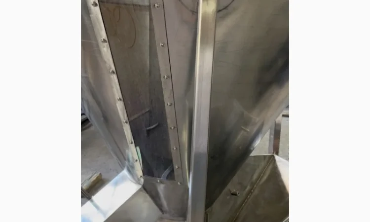 Вертикальний змішувач для продуктів з нержавіючої сталі 304. 2000 літрів - фото № 3