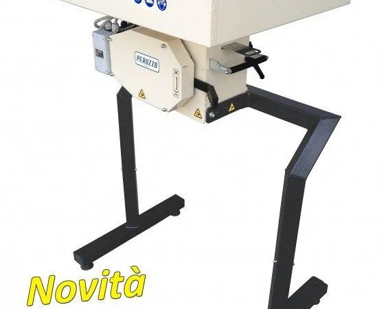 Электрическая плющилка для зерна Crush Peruzzo/ Zoo Tech - фото № 2