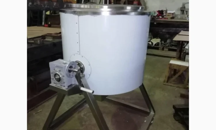 Смеситель-измельчитель для однородного смешивания сыпучих с жидкими компонентами - фото № 2