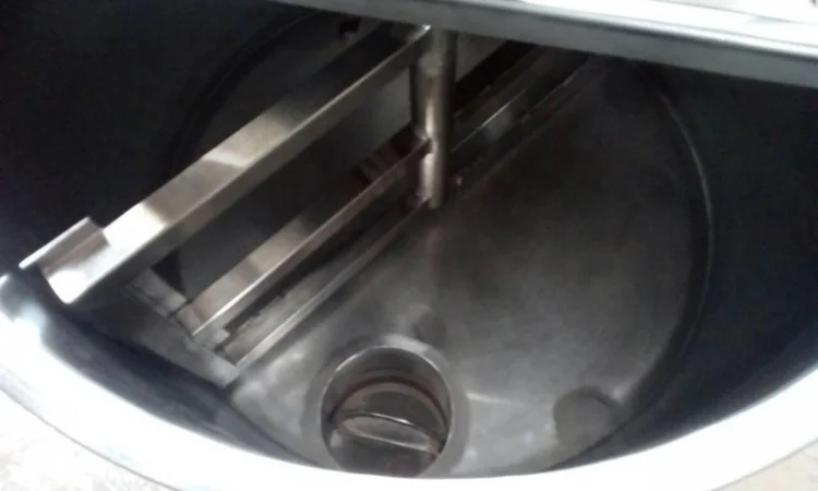 Смеситель-измельчитель для однородного смешивания сыпучих с жидкими компонентами - фото № 4