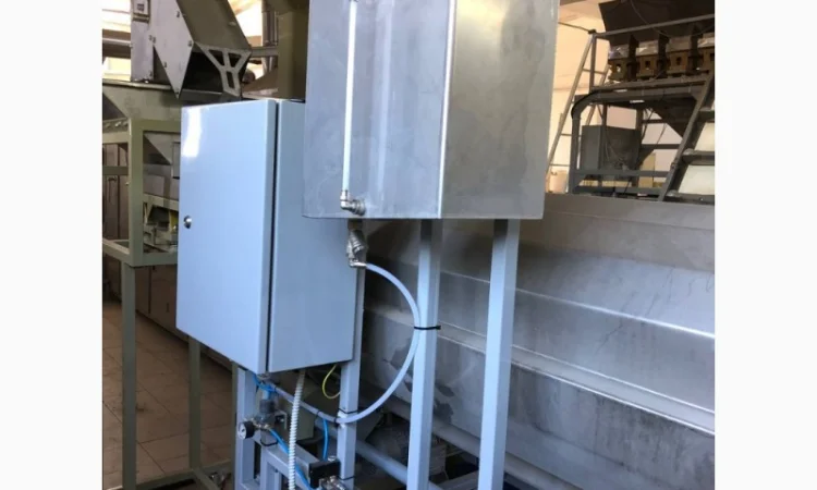 Машина внесення добавок - фото № 2